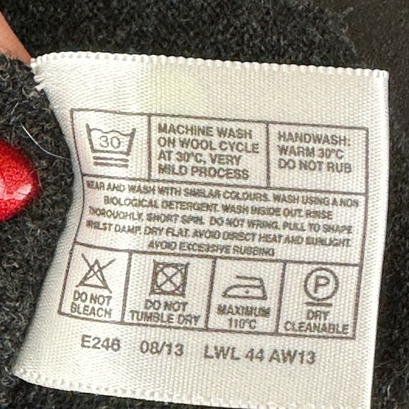 Isle Gray 100% Pure Cashmere Sweater Med V-Neckline Staple Minimalist Classic - Picture 6 of 11